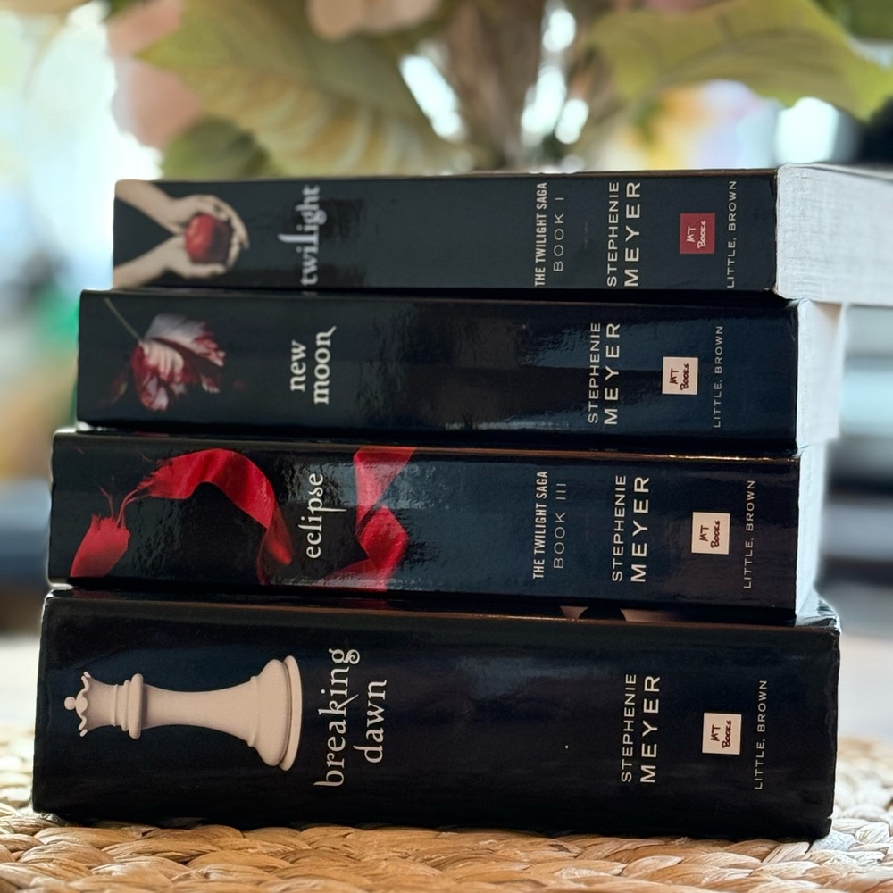 Twilight Saga Book Set by Stephenie Meyer